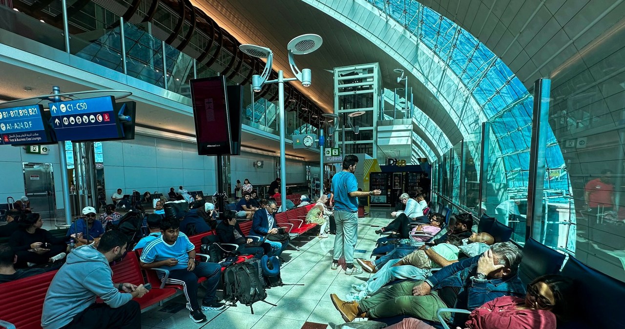 Podróżni utknęli na lotnisku w Dubaju. Komunikat polskiej ambasady