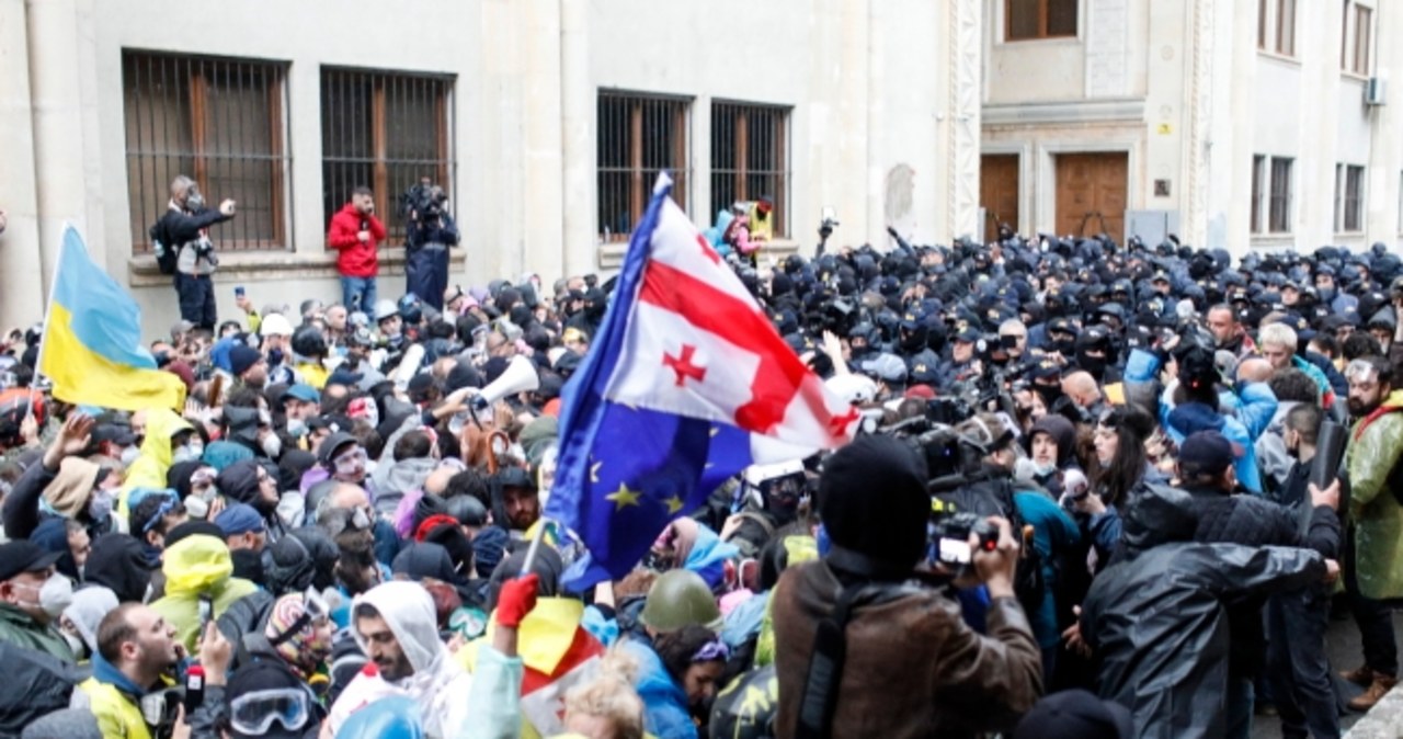 Kolejne protesty w Gruzji. Policja użyła siły