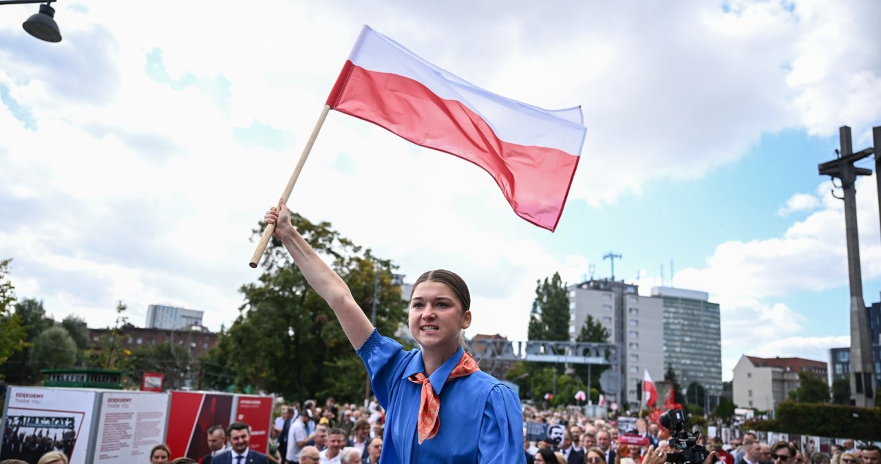 44 lata od porozumień sierpniowych. Szef MON: Wzór czerpmy stąd, z Gdańska