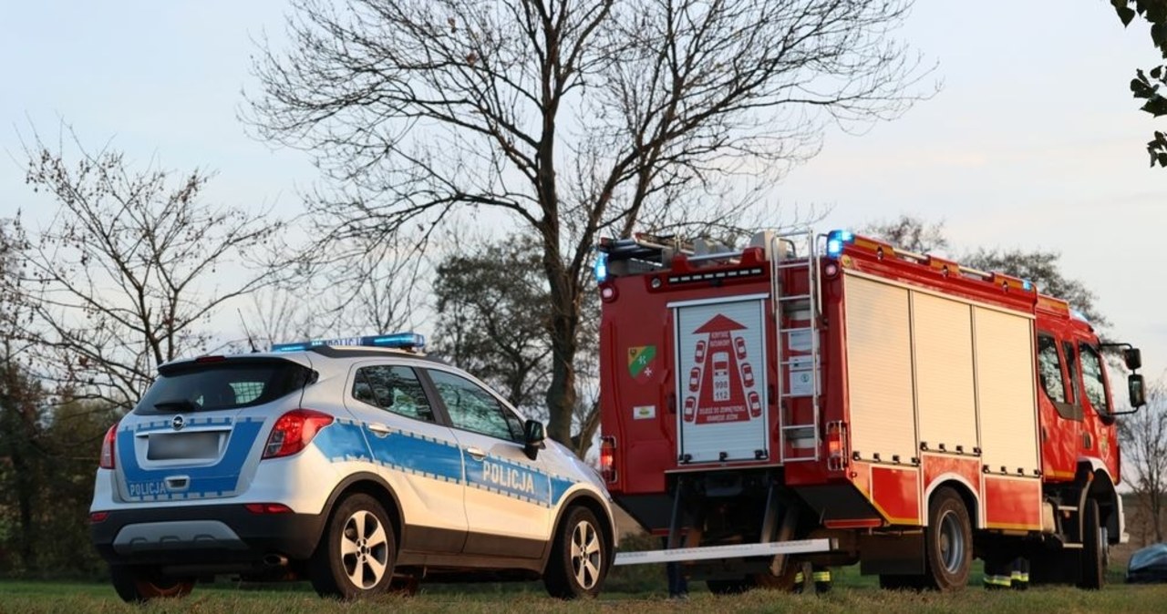 Auto potrąciło pieszych. Nie żyje jedna osoba, druga walczy o życie