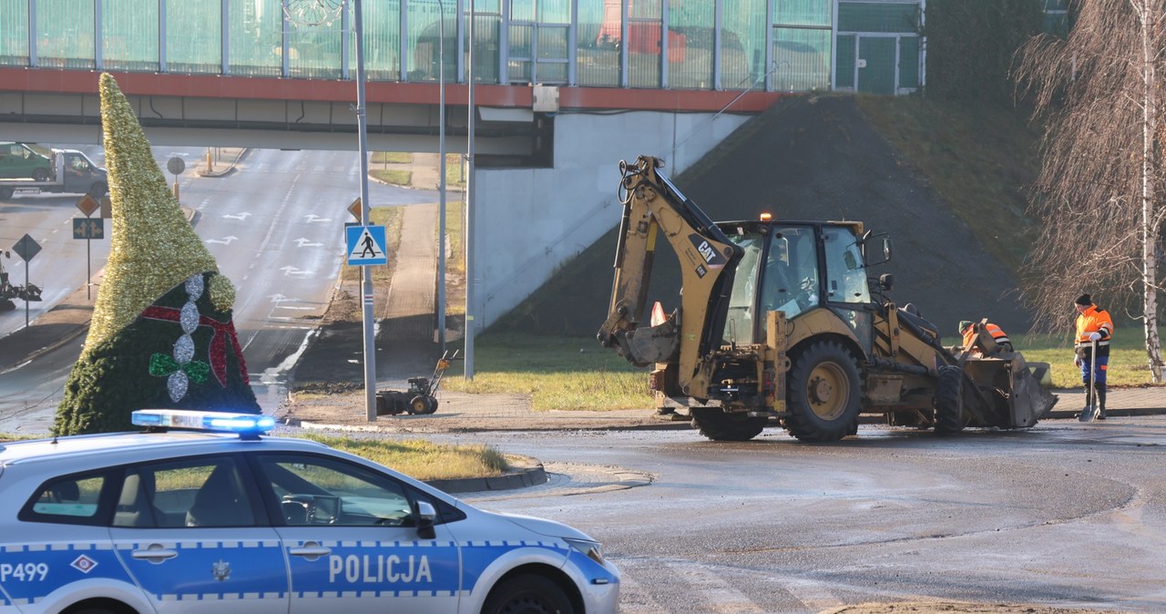 Awaria wodociągowa w Piekarach Śląskich wciąż nieusunięta