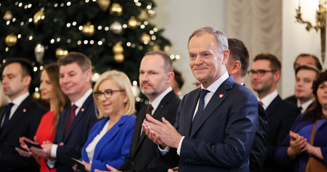 Rozczarowujący liderzy i krytyczne oceny. Polacy o roku rządów Donalda Tuska