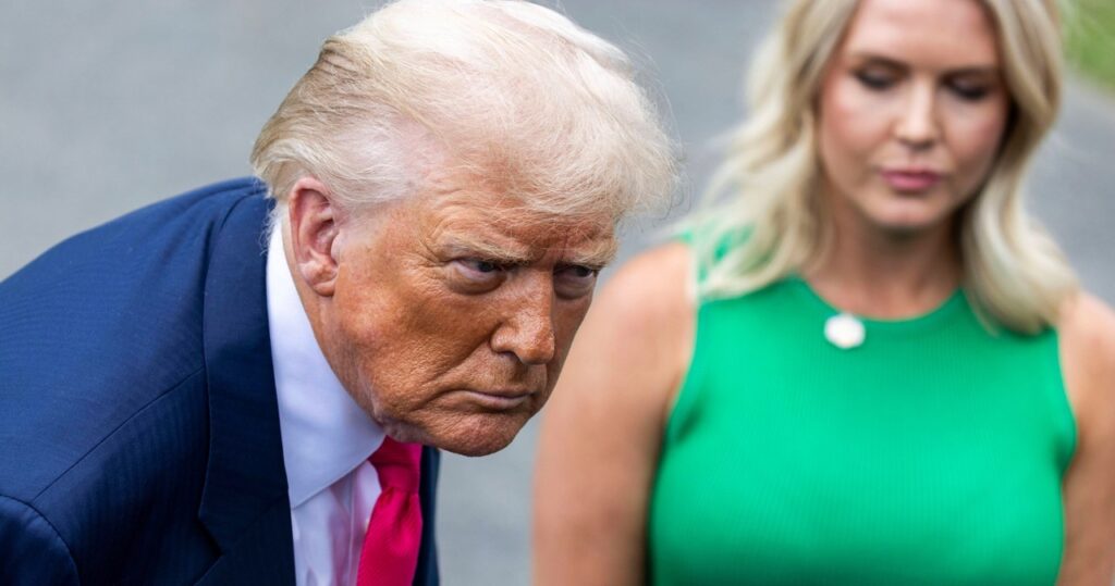 ujawniono "sprośny" list. donald trump pozywa gazetę