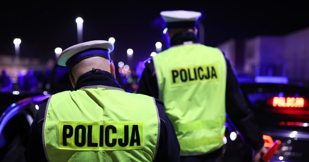 mężczyzna ubliżał kobiecie. atak ostrym narzędziem