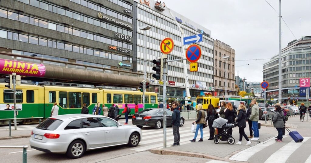 jak to robią finowie? zero śmiertelnych wypadków drogowych w helsinkach