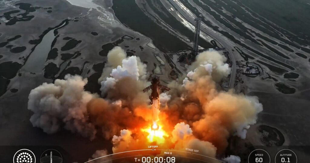 elon musk ma powody do radości. starship wylądował w oceanie indyjskim