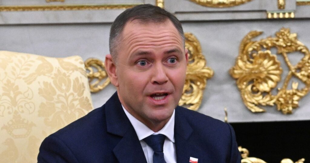 awantura o notatkę nawrockiego. "absolutnie podstawowa reguła"