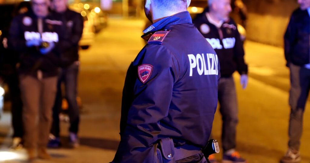 brutalny atak nożownika na polkę we włoszech. pomógł piłkarz