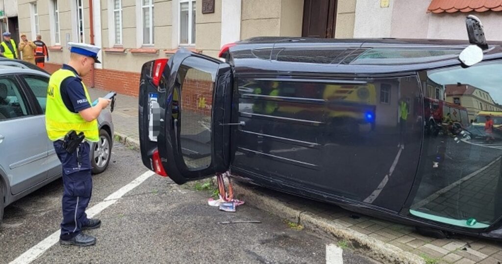 kierowca celowo potrącił 5 osób. policja apeluje o pomoc