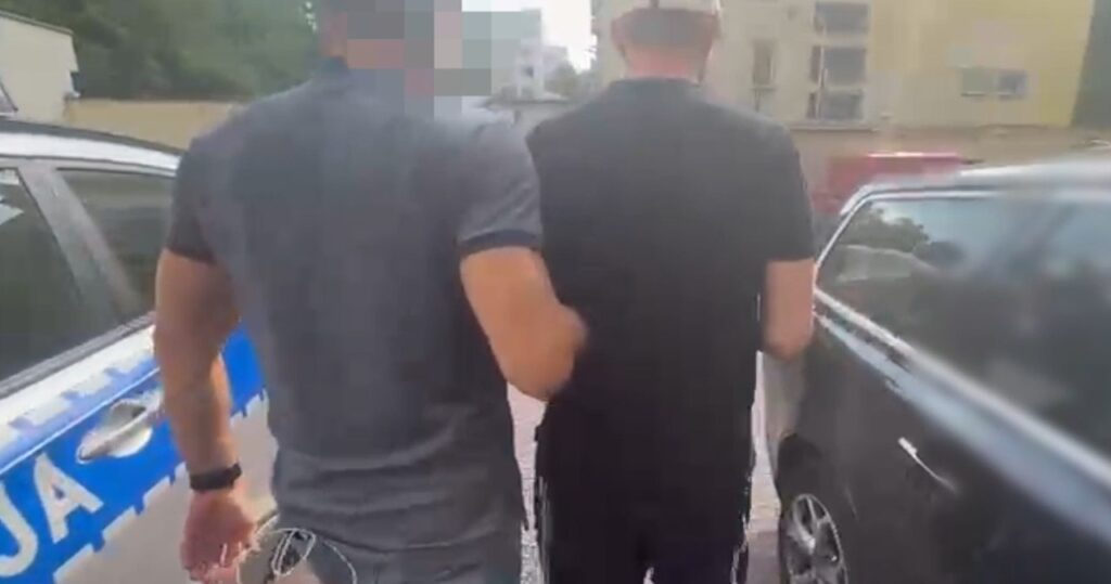 białorusin zatrzymany w apartamentowcu. pomagali mu ukraińcy
