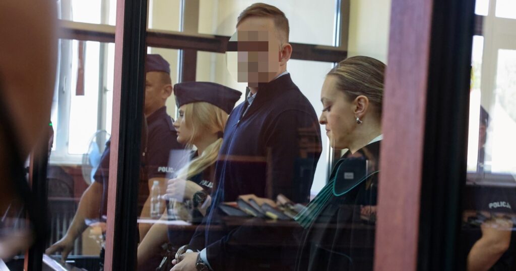 Śmierć trzyosobowej rodziny, ucieczka do emiratów. sebastian m. przed sądem