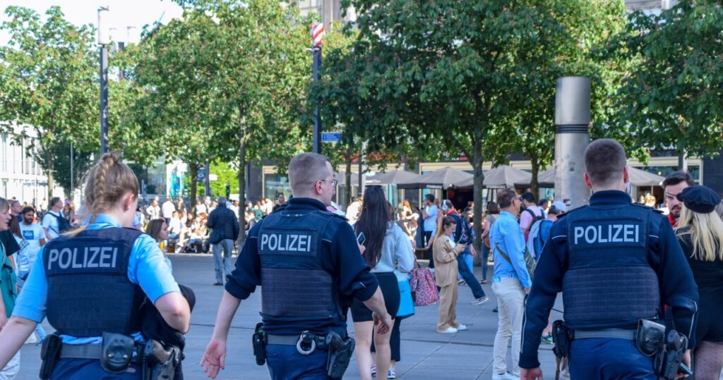 gigantyczna awaria w berlinie. ekstremiści podpalili słupy energetyczne