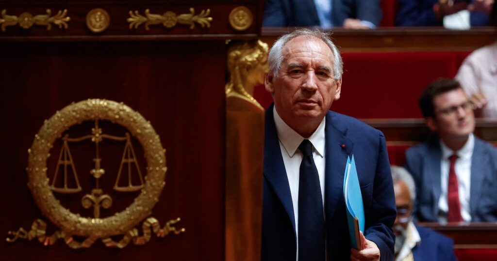 bayrou podał się do dymisji. francja w oczekiwaniu na nowego premiera