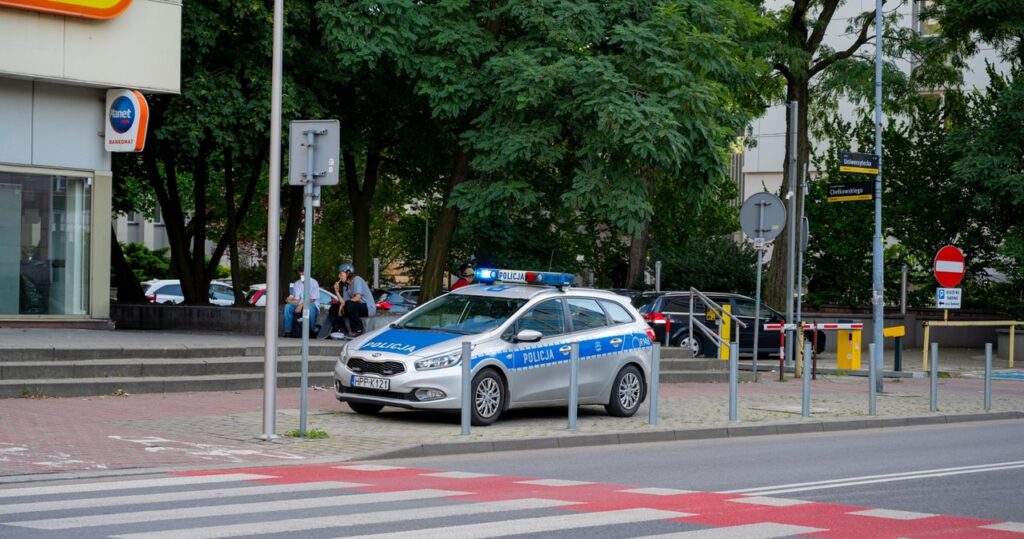 kradzież alkoholu w supermarkecie z nieoczekiwanym zwrotem akcji