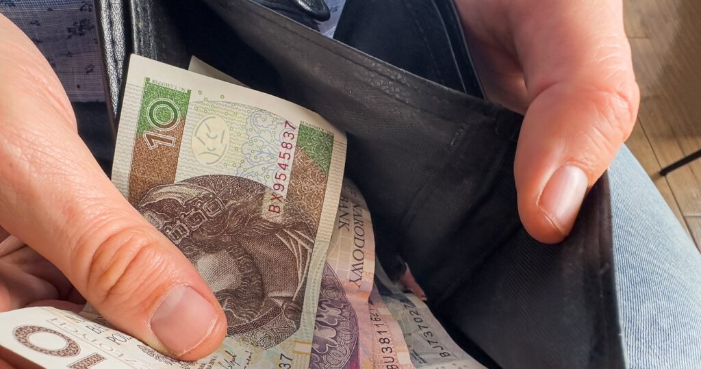 we wrześniu możesz dostać ponad 900 zł ekstra. sprawdź, czy ci się należy