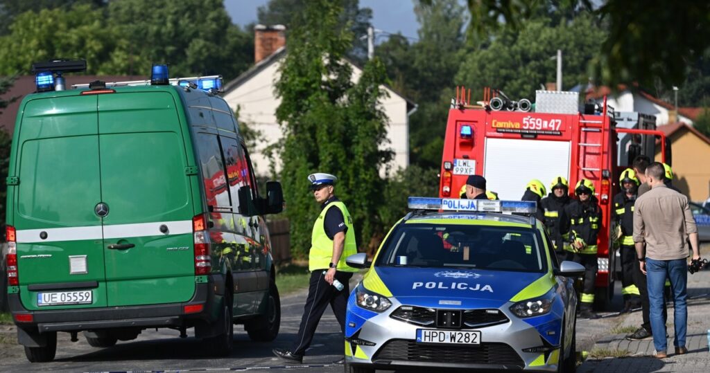 alert rcb rozesłany dopiero po kilku godzinach. centrum tłumaczy