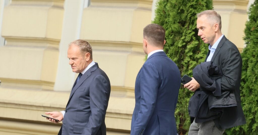 skradziono samochód rodziny tuska. policja i służby specjalne prowadzą śledztwo