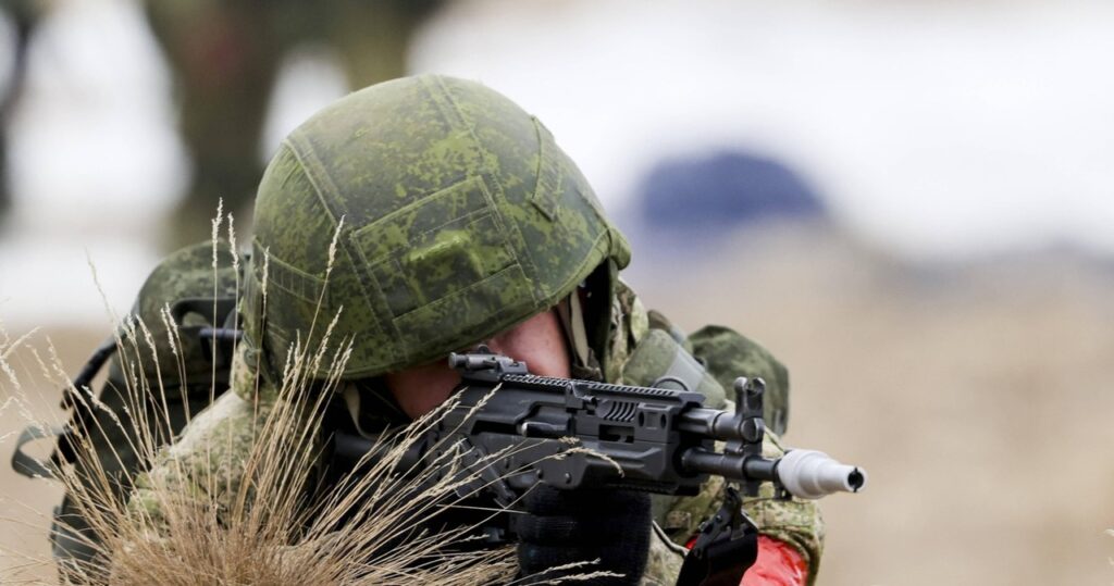 "agresywne scenariusze" i "szantaż nuklearny". ruszają manewry zapad 2025