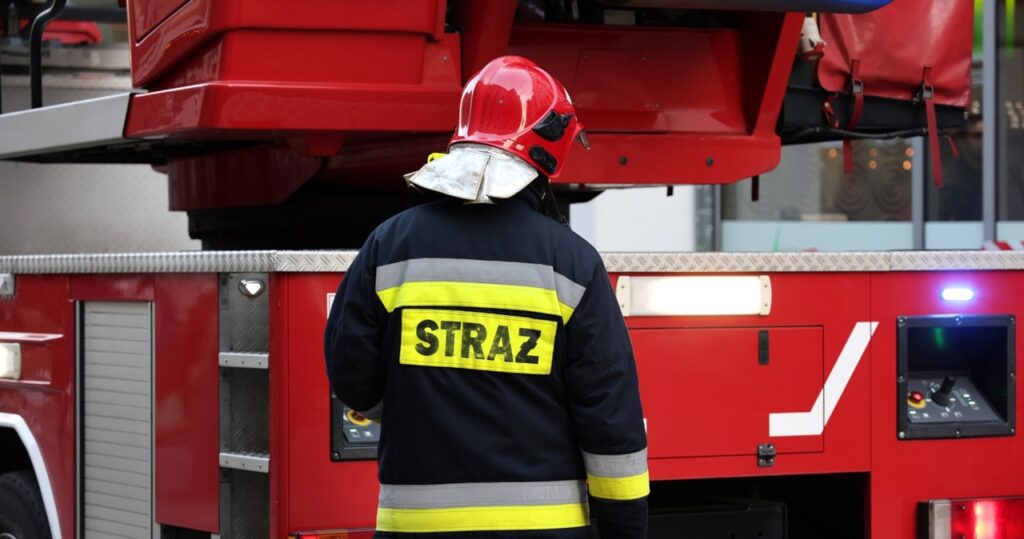groźny pożar magazynu w olsztynie. w środku baterie litowo jonowe