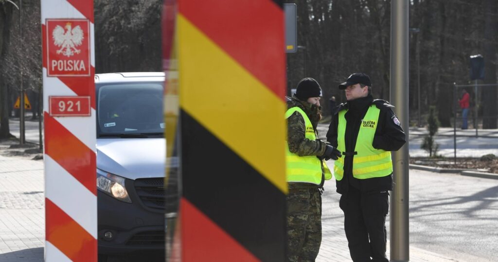 znieważył policjantów na granicy z niemcami. do sądu trafił akt oskarżenia