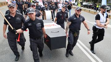 protest służby więziennej w warszawie. "nie damy się oszukać rządowi"