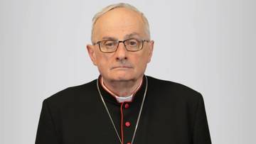 polski biskup rezygnuje. papież wskazał następcę