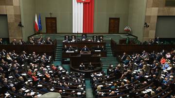 zmiany w 800 plus dla cudzoziemców. posłowie zdecydowali