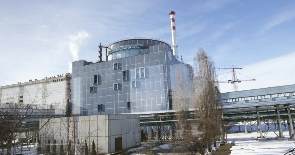 Rosja ostrzelała podstacje zasilające dwie elektrownie atomowe w Ukrainie rosja ostrzelała podstacje zasilające dwie elektrownie atomowe w ukrainie